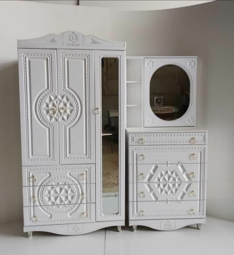 کمدومیزارایش