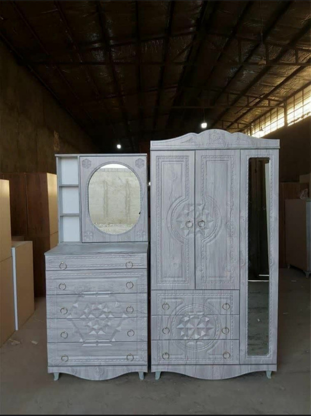کمدومیزارایش