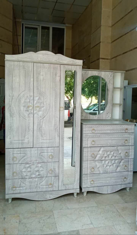 کمدومیزارایش