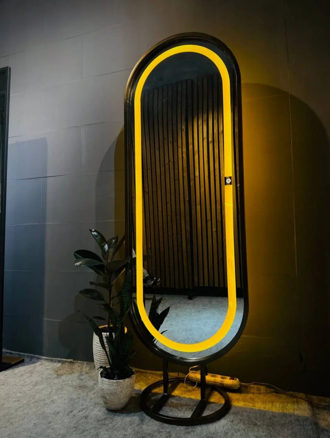 ایینه قدی